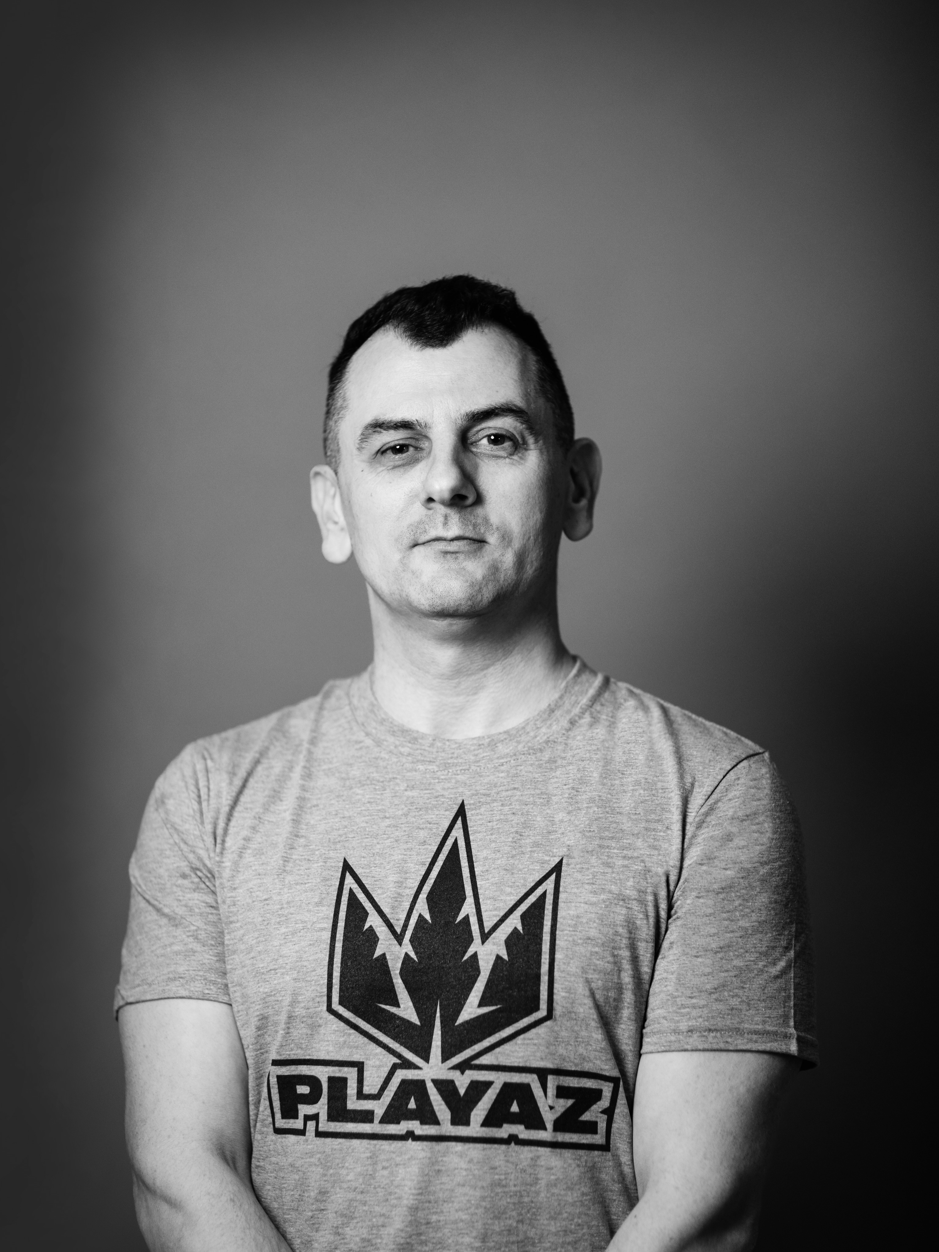 B:PRESSURE PRES. DJ HAZARD (UK)